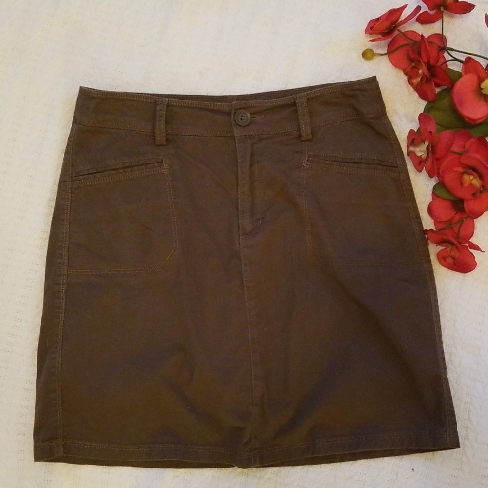 Croft & Barrow skort, size 6